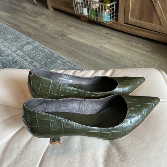 Jeffrey Campbell Olive Green Croc Toten Kitten Heels - Picture 4 of 5